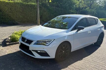Seat Leon 97.000 km 15.350 &euro; Paderborn 33100