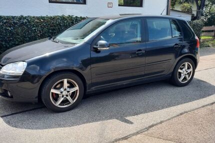 VW Golf 210.000 km 1.799 € Pastetten 85669