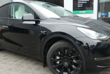 Tesla Model Y 33.618 km 41.800 &euro; Berlin 13156
