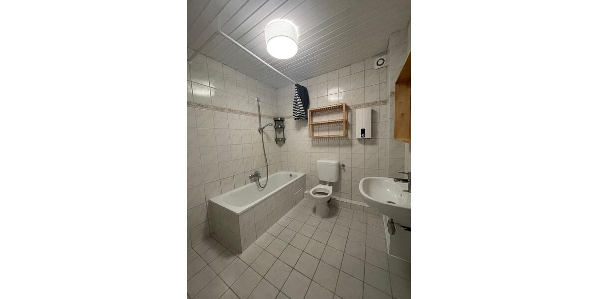 Dachgeschoßwohnung Idstein - 2 Zimmer, 43 m&sup2;, 625&euro; | Angebot:26272085