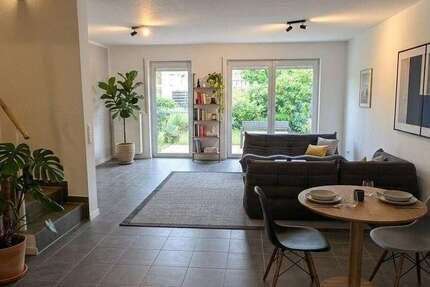 Haus Neustadt Mußbach Mußbach - 5 Zimmer, 155 m&sup2;, 1.750&euro; | Angebot:25880633