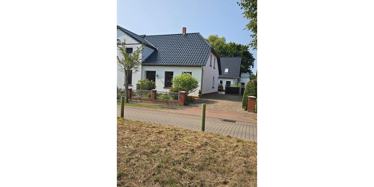 Attraktiver Wohnstandort am Wasser mit Einliegerwohnug 6 zimmer