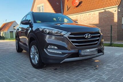 Hyundai TUCSON 143.000 km 13.500 &euro; Esens 26427
