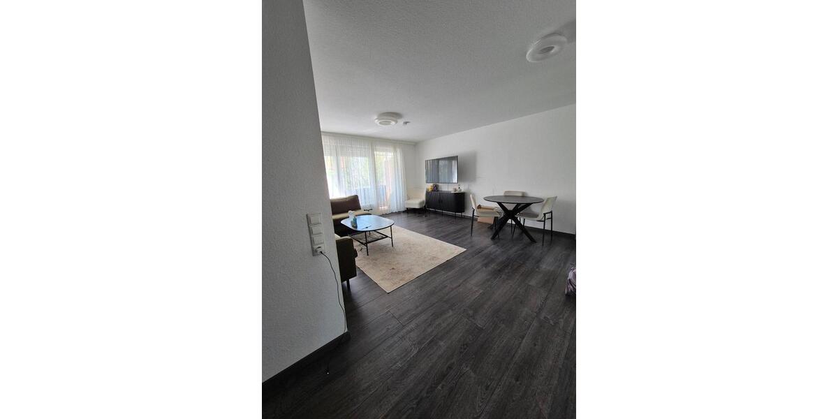 Etagenwohnung Esslingen am Neckar Hegensberg - 3 Zimmer, 74 m&sup2;, 1.100&euro; | Angebot:25452030