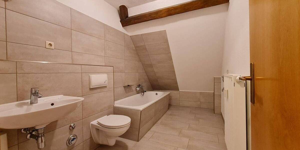 Zimmer Löbau Altlöbau - 2 Zimmer, 76 m&sup2;, 456&euro; | Angebot:26319645