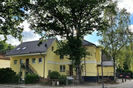 Großzügige 2 Zimmer-Erdgeschoßwohnung mitten in Rissen