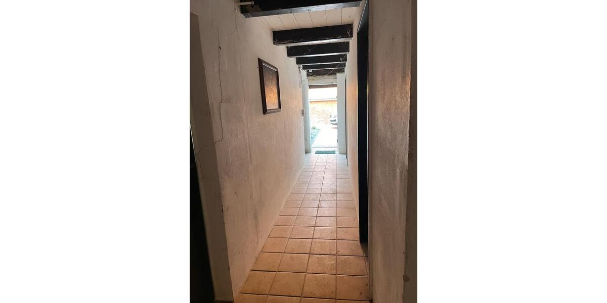 Mehrfamilienhaus, Wohnhaus Hage - 10 Zimmer, 250 m&sup2;, 600&euro; | Angebot:26072903