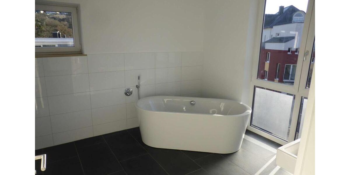 Einfamilienhaus Bad Soden am Taunus - 5 Zimmer, 175 m&sup2;, 3.200&euro; | Angebot:24271376