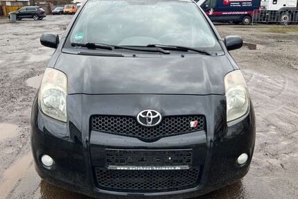 Toyota Yaris 231.774 km 3.490 &euro; Hamburg 22113