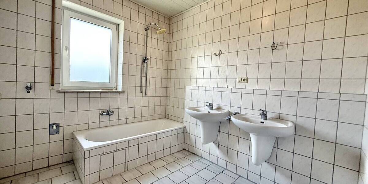 Etagenwohnung Thalmassing - 3 Zimmer, 83 m&sup2;, 670&euro; | Angebot:25929307