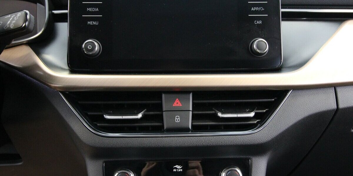 Skoda Scala 1.5 TSI 7-DSG Style Plus LED+KAMERA+AHK 57.189 km 21.900 &euro; Hagenow 19230