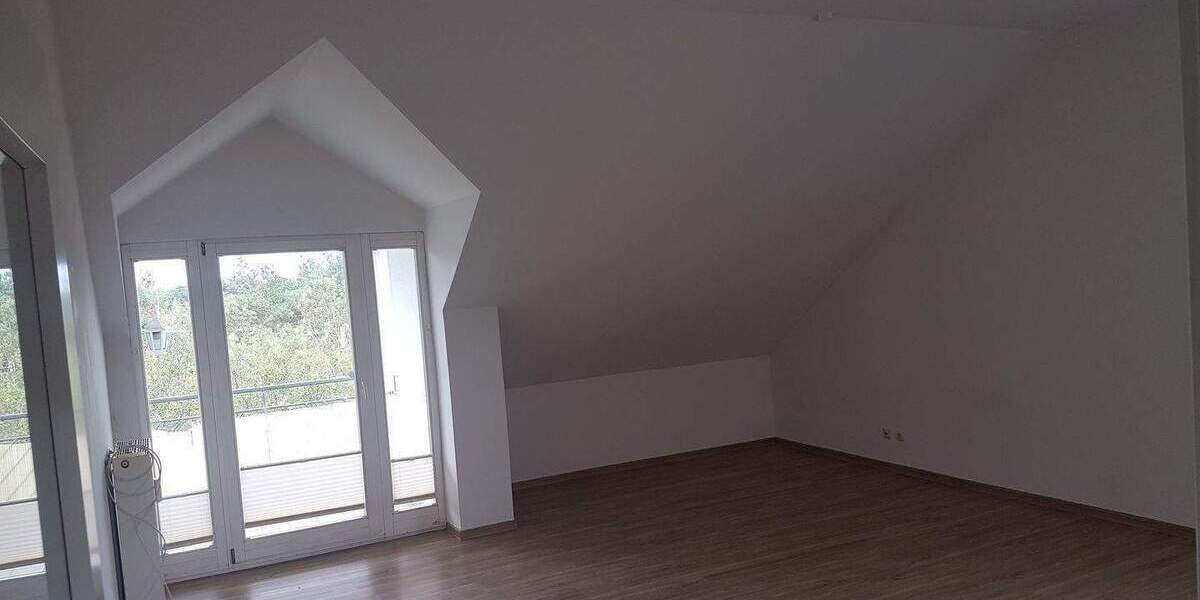 Etagenwohnung Radeberg - 2 Zimmer, 74 m&sup2;, 146.000&euro; | Angebot:26257962