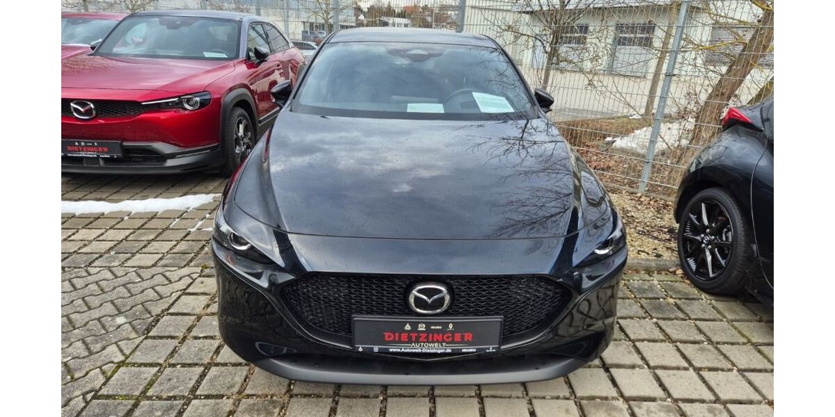 Mazda 3 8.898 km 22.990 &euro; Landshut 84030