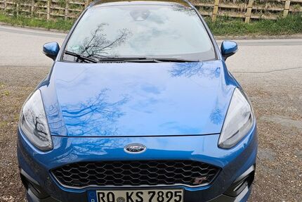 Ford Fiesta 81.300 km 15.000 &euro; Grabenstätt 83355
