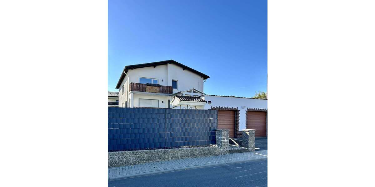 Etagenwohnung Fronhausen - 4 Zimmer, 104 m&sup2;, 950&euro; | Angebot:27159794