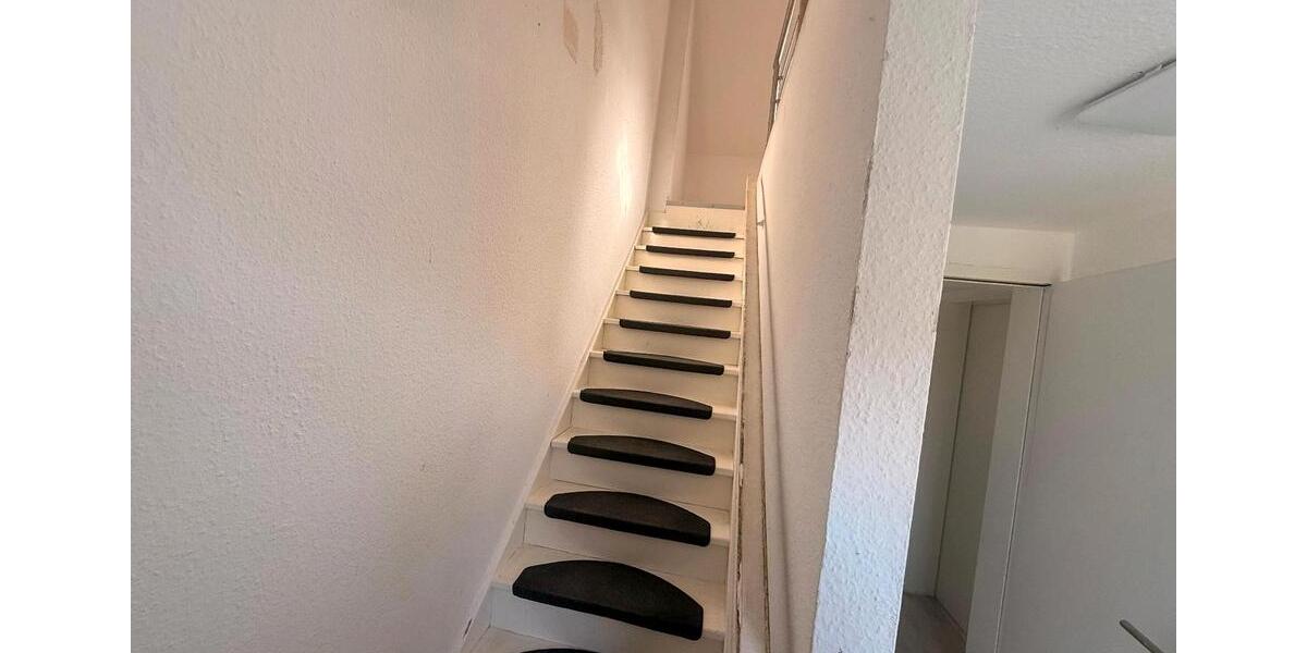 Einfamilienhaus Eschershausen - 7 Zimmer, 160 m&sup2;, 1.500&euro; | Angebot:26302712