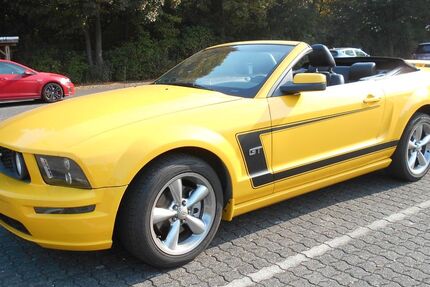 Ford Mustang 250.500 km 11.900 &euro; Hilden 40721