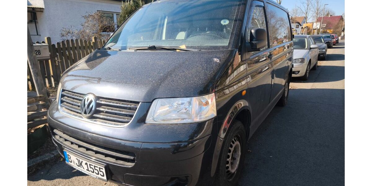 VW T5 Transporter 305.302 km 3.900 &euro; Berlin 12059
