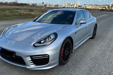 Porsche Panamera 70.500 km 37.900 &euro; Frankfurt am Main 60488