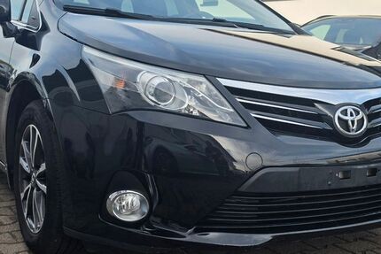Toyota Avensis 157.000 km 8.800 &euro; Böblingen 71034
