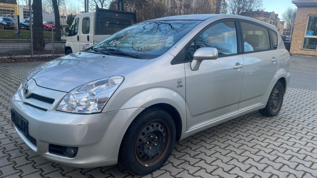 Toyota Corolla Verso 201.173 km 2.100 &euro; Chemnitz 09130