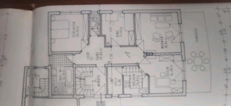 Erdgeschoss Wohnung mit Keller & Garage 4 zimmer