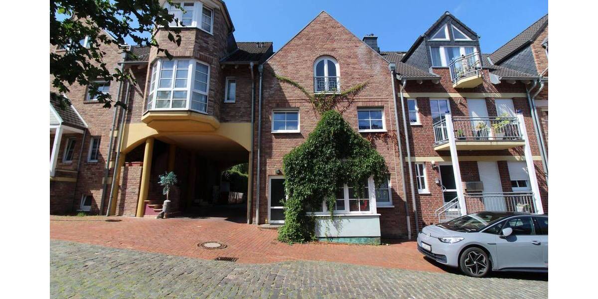 Helle Maisonette-Eigentumswohnung mit Balkon im Zentrum von Übach- Baujahr 1998 5 zimmer