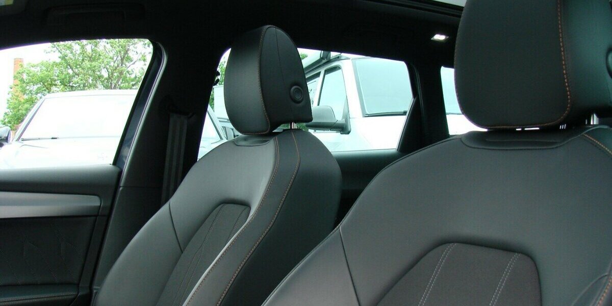 Cupra Leon ST eTSi ACC Panorama Vision Plus LED Beats 5.999 km 26.980 &euro; Falkensee 14612