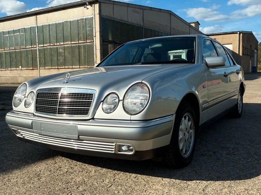 E 200