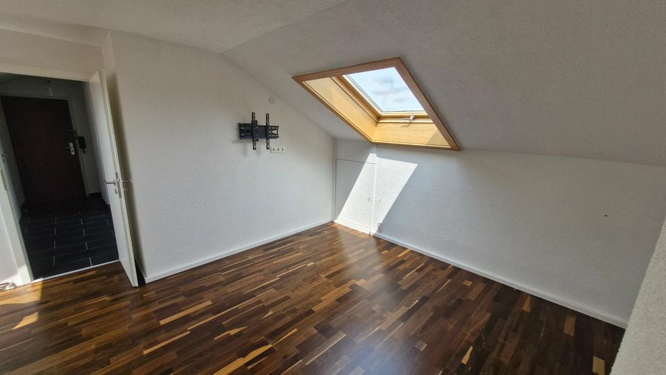 Dachgeschoßwohnung Stuttgart Stuttgart-West - 2.5 Zimmer, 42 m&sup2;, 250.000&euro; | Angebot:26089209