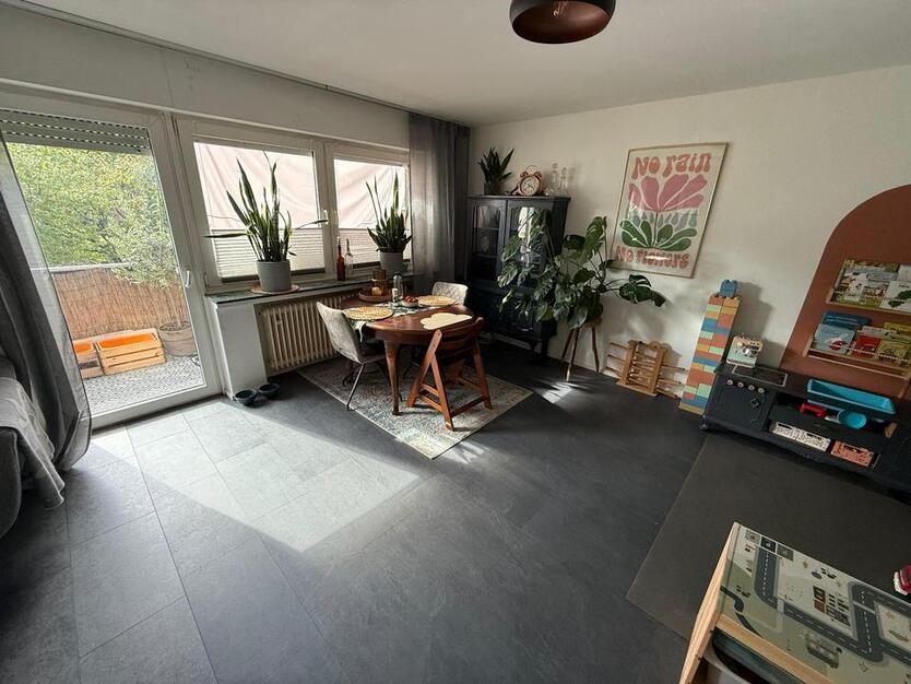 Schöne DreiZimmerwohnung im 1. Obergeschoss