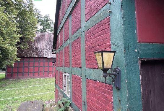 Historischer Niedersachsen- Bauernhof in Fachwerk mit Pferdeboxen u. tollen Eichenbaumbestand - Gewerbeobjekt Diepenau | Angebot:27142419