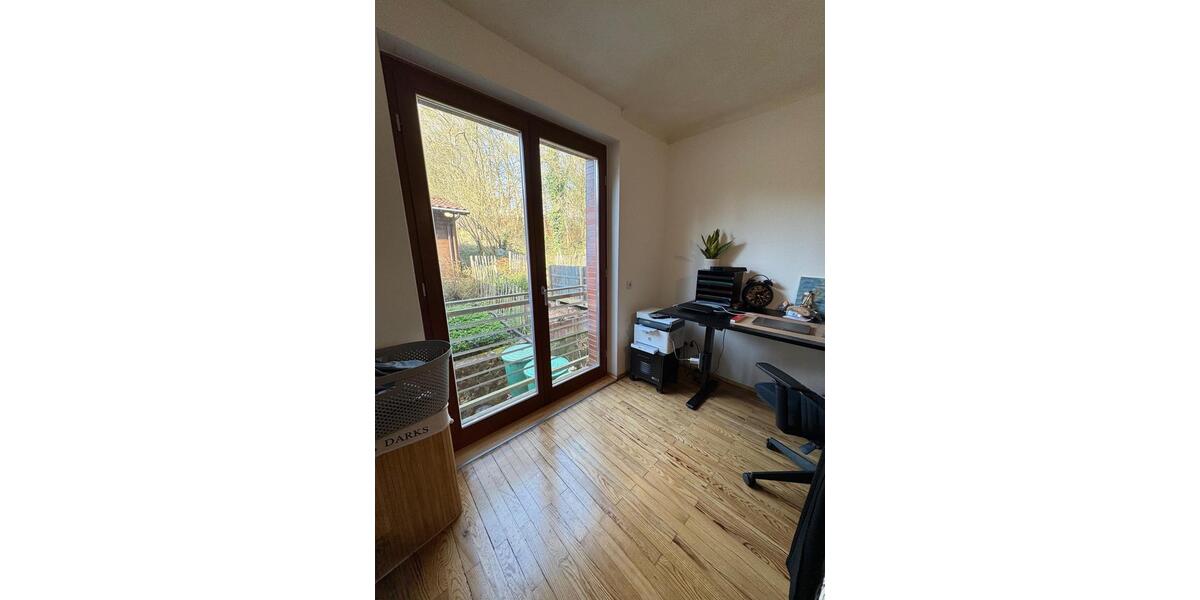 Erdgeschoßwohnung Schwalbach - 3 Zimmer, 113 m&sup2;, 900&euro; | Angebot:25436100