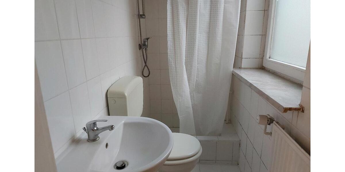 Kleine ruhige 2 Zimmer Wohnung nähe FH und Zentrum 440, - Euro 2 zimmer