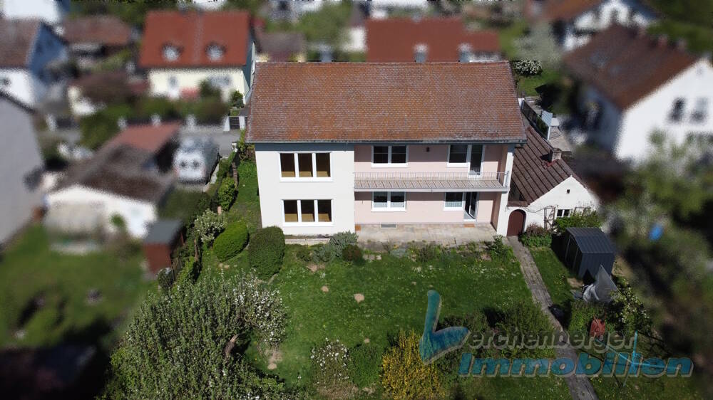 Einfamilienhaus Plattling - 8 Zimmer, 177 m&sup2;, 299.000&euro; | Angebot:26472264