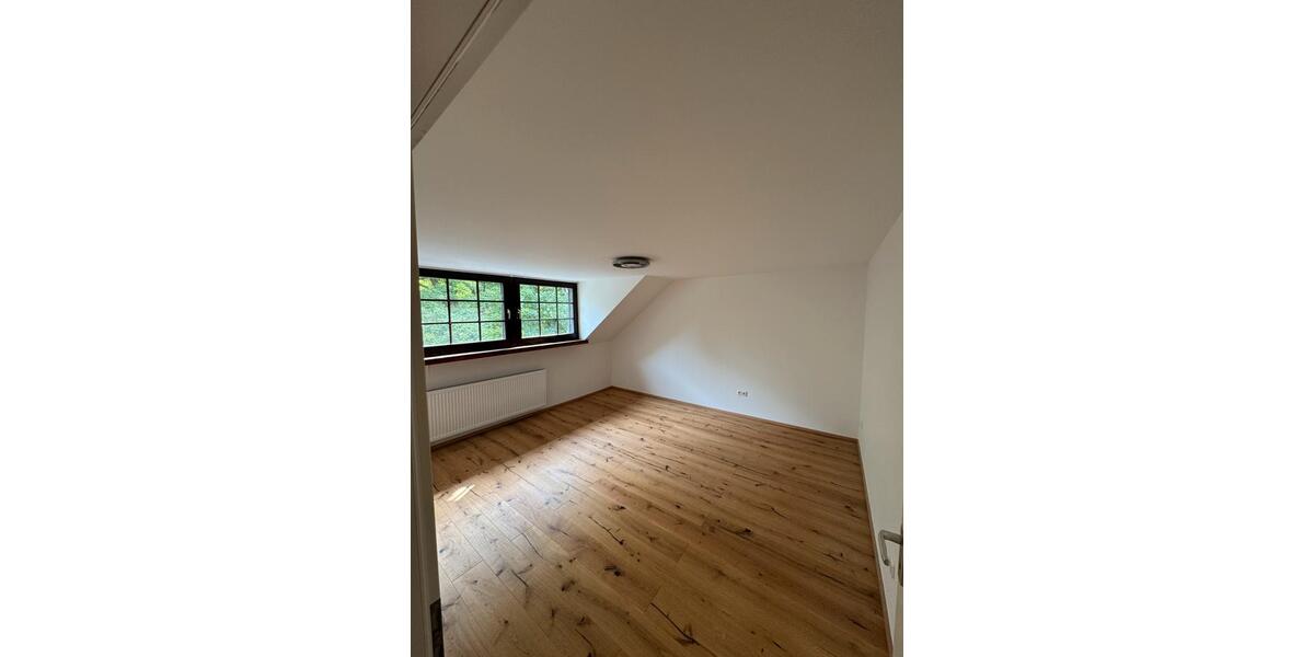 Dachgeschoßwohnung Köln Heimersdorf - 3 Zimmer, 78 m&sup2;, 405.000&euro; | Angebot:24675913