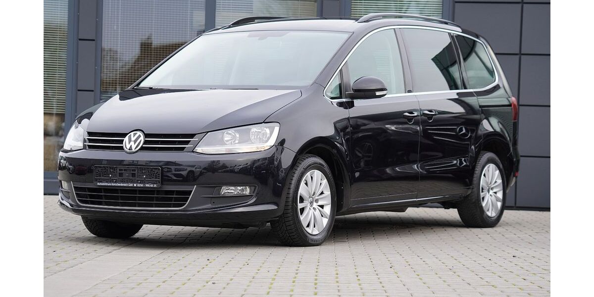 VW Sharan 138.400 km 19.900 € Korschenbroich 41352