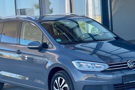 VW Touran 150.000 km 21.999 € Oelshausen 34289