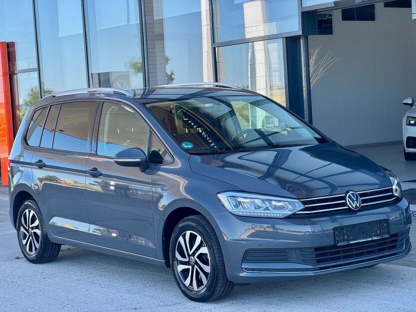 VW Touran 150.000 km 21.999 € Oelshausen 34289