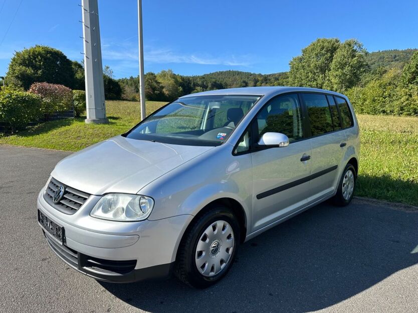 VW Touran 148.871 km 2.499 € Weilbach 63937