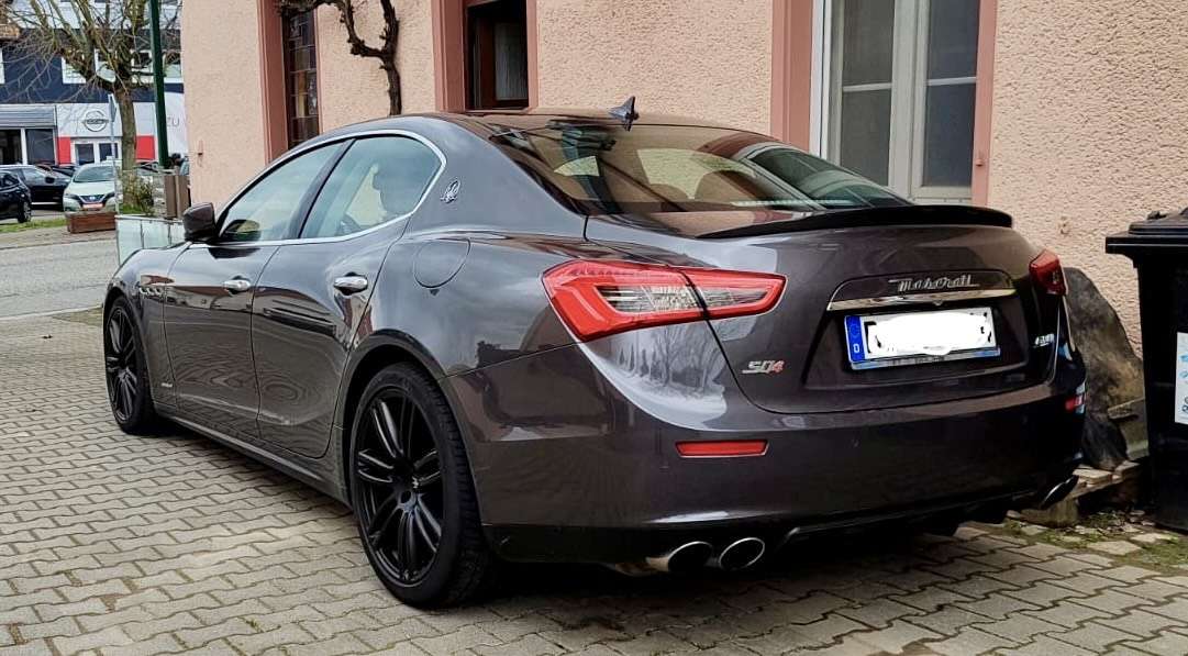 Maserati Ghibli 71.500 km 26.490 &euro; Harxheim 55296