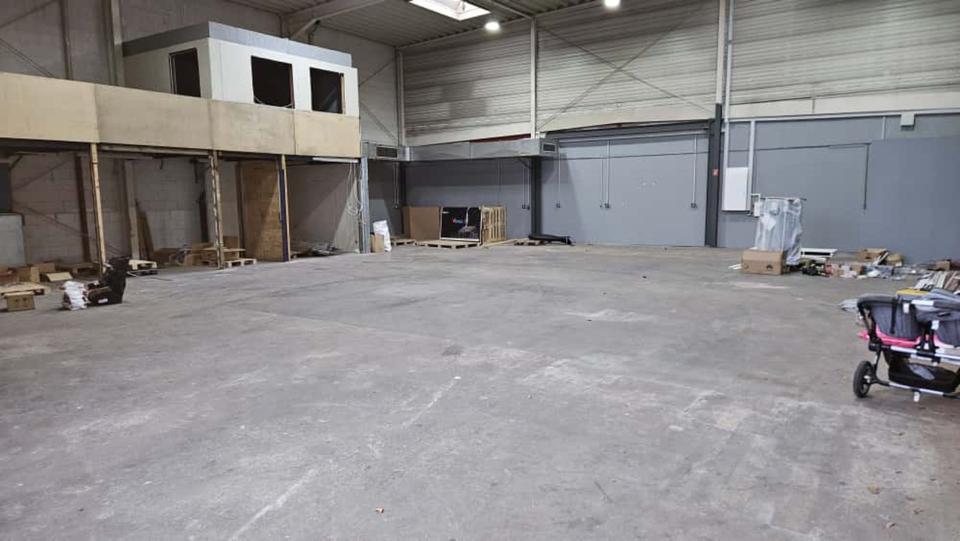 Werkstatt Lagerhalle in Wesel – Toplage neben Würth 350m2 zimmer