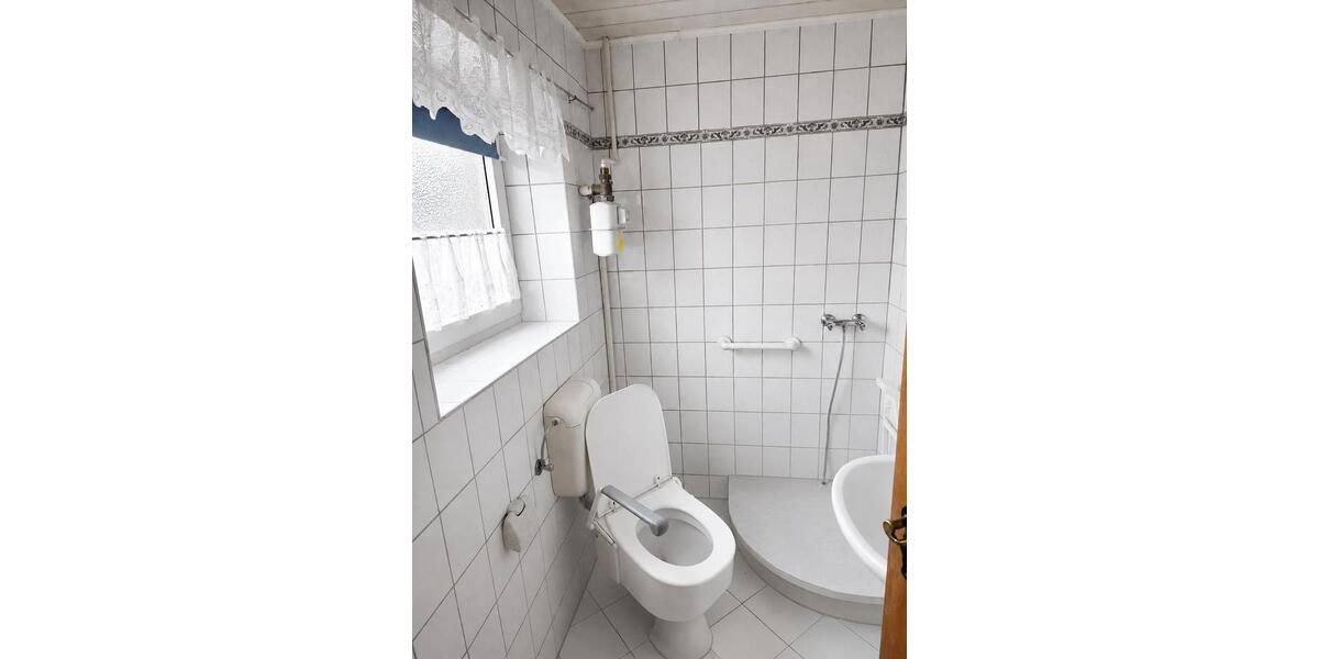 Doppelhaushälfte Hankensbüttel - 7 Zimmer, 165 m&sup2;, 230.000&euro; | Angebot:26786898