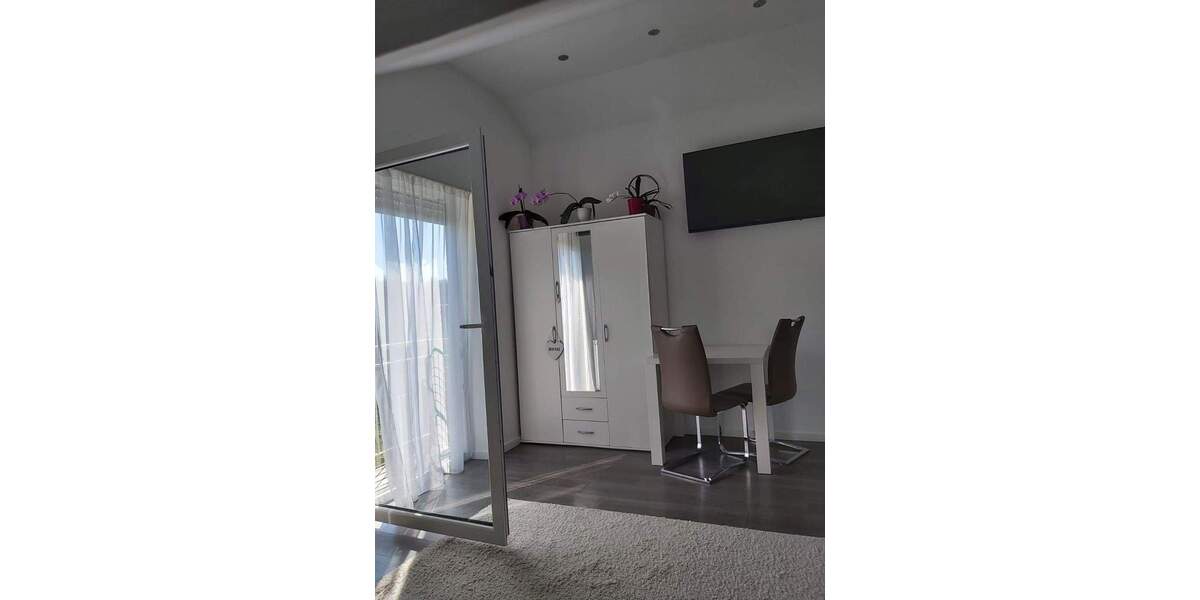 88048 Friedrichshafen Bodensee Einladendes Zuhause in idyllischer Lage 4 Wohneinheiten 2 Garagen 2 Stellplätze 1 zimmer