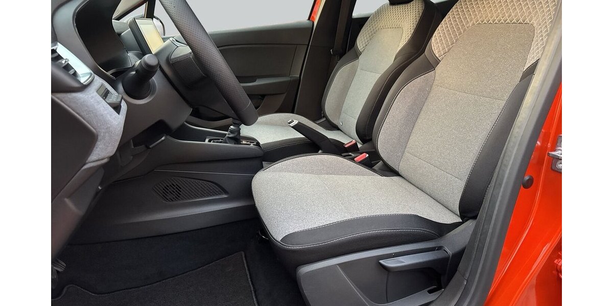 Renault Clio TCE Evolution *LED/Navi-App/Kamera/PDC/SHZG* 2.584 km 17.980 &euro; Bamberg 96052