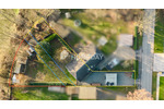 Am Feldrand und idyllisch gelegen: DHH mit Südterrasse, EBK + Carport | Gepflegt | Großes Grundstück