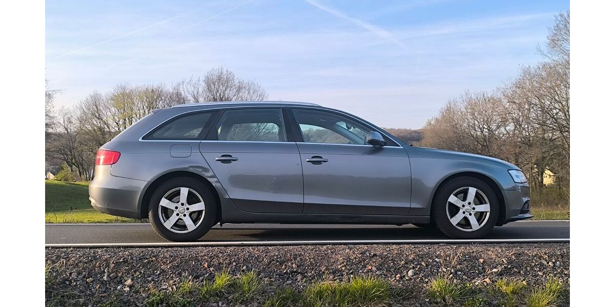 Audi A4 324.600 km 5.000 &euro; Hosenfeld 36154