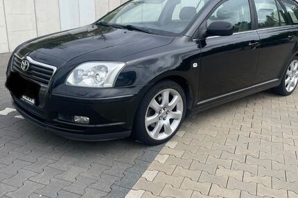 Toyota Avensis 202.000 km 2.000 &euro; Goslar 38640