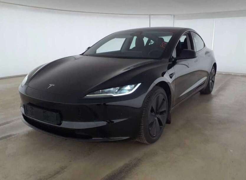 Tesla Model 3 35.000 km 40.890 € Helmstedt 38350