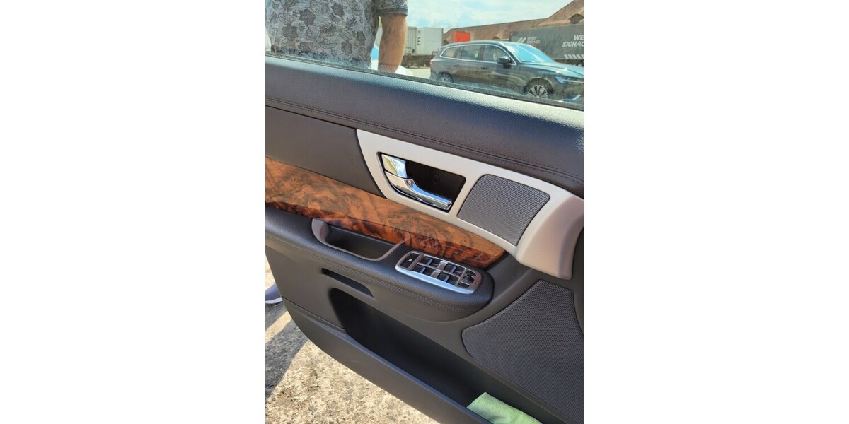 Jaguar XF 105.000 km 13.500 € Amberg 92224